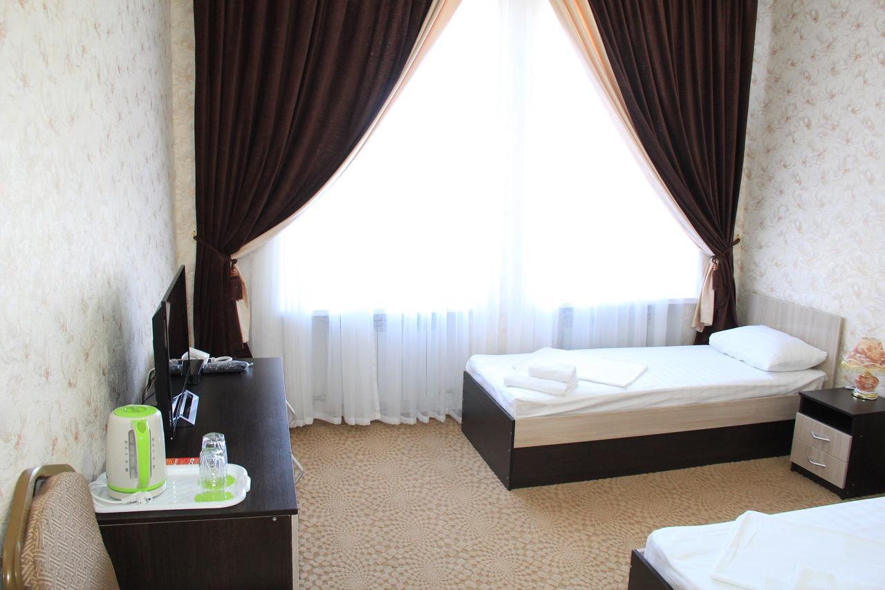 Hotel "Aishadeluxe" Taraz Exterior foto