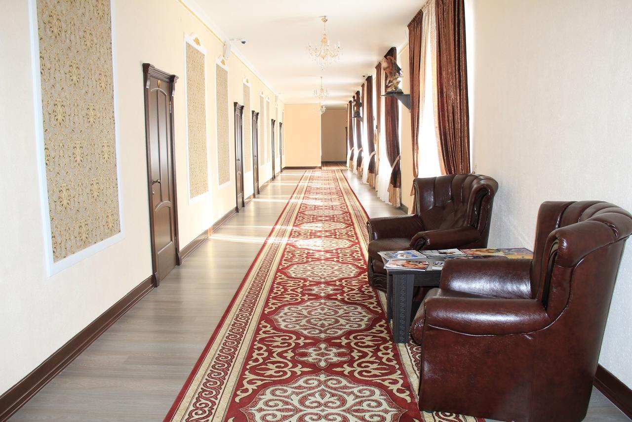 Hotel "Aishadeluxe" Taraz Exterior foto