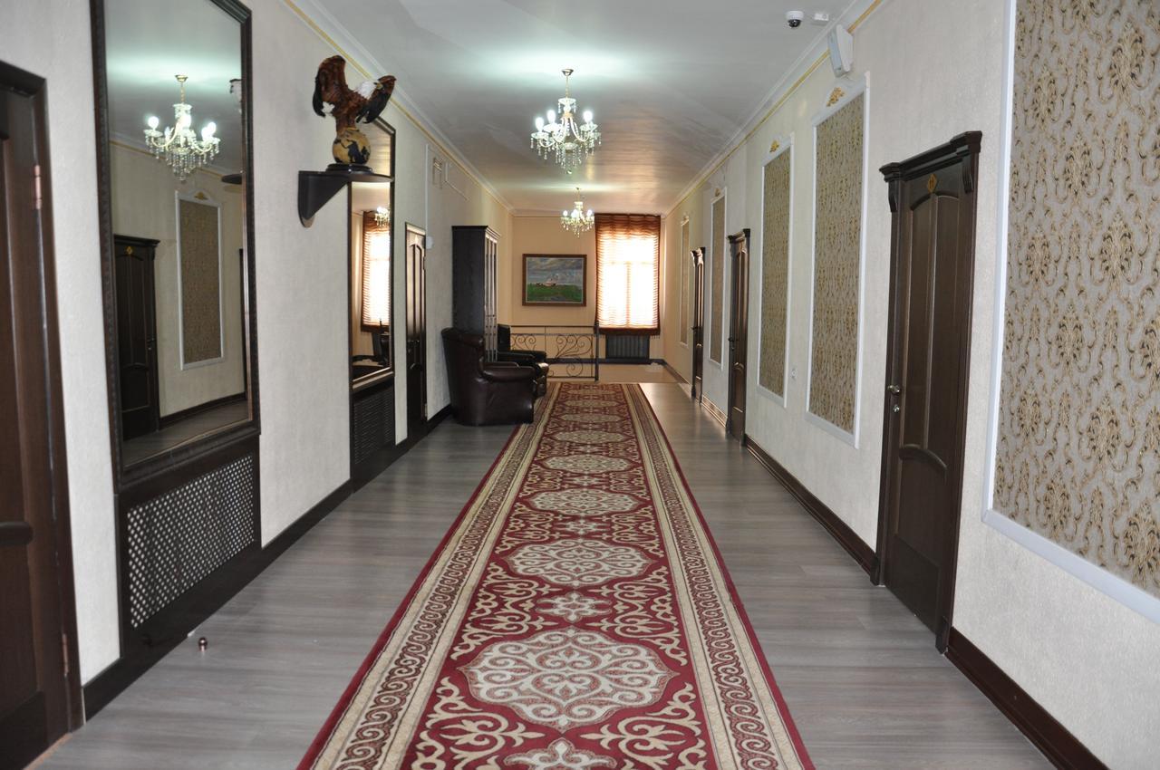 Hotel "Aishadeluxe" Taraz Exterior foto
